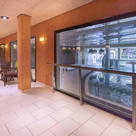 Costa Calero Thalasso & מלון 4*