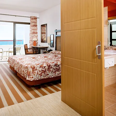 Costa Calero Thalasso & פוארטו קאלרו