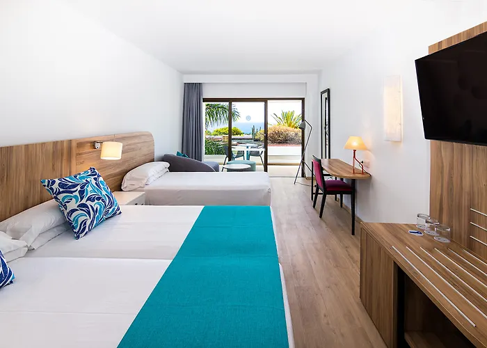 Costa Calero Thalasso & מלון פוארטו קאלרו