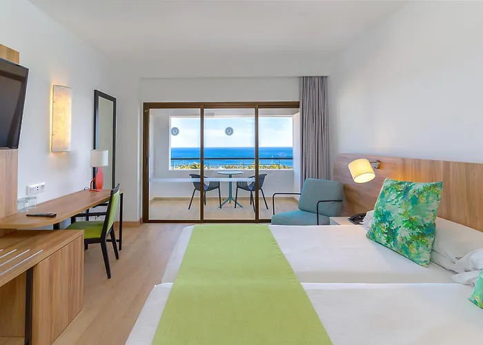 Costa Calero Thalasso & פוארטו קאלרו